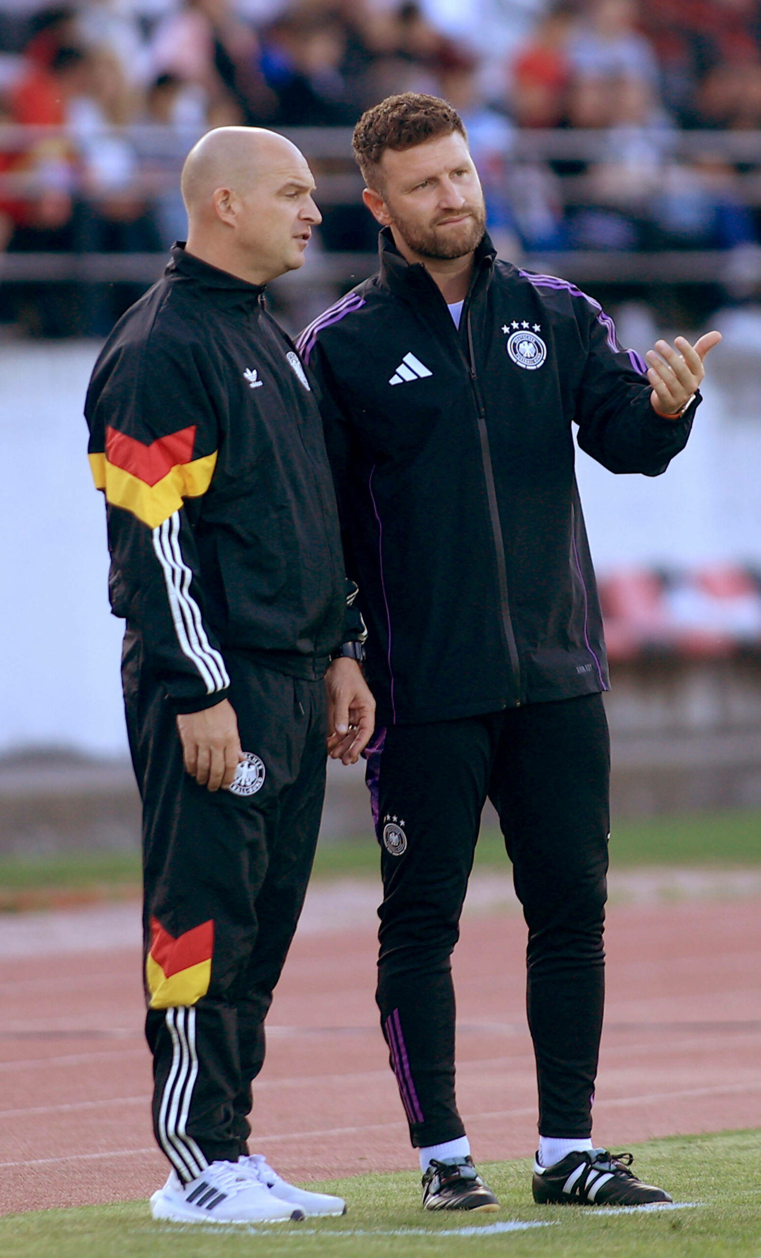 Mark-Patrick Meister neben Shkodran Mustafi
