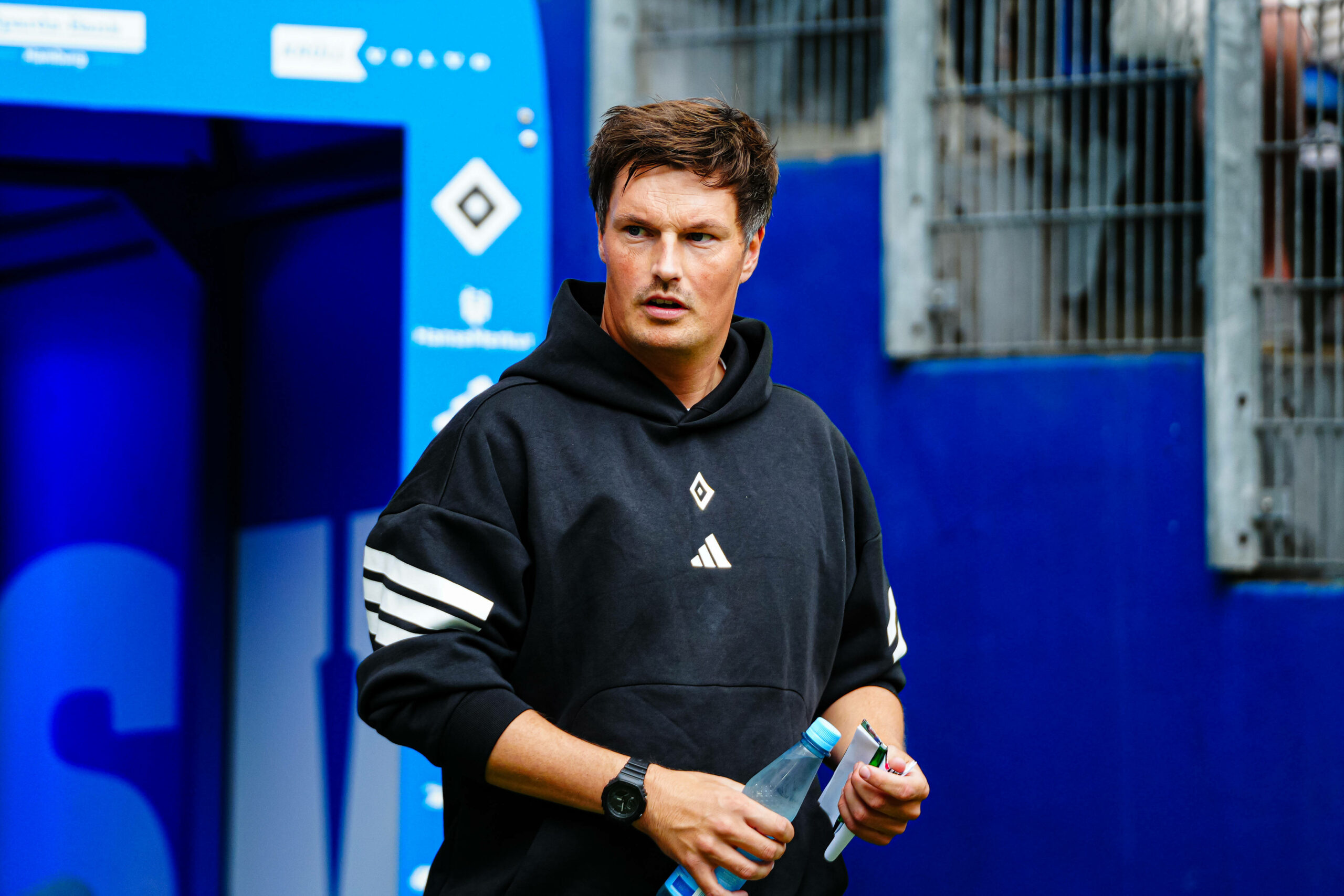 HSV-Trainer Merlin Polzin und seine Mannschaft testen am Samstag in Freiburg – ohne Fans und Kameras.