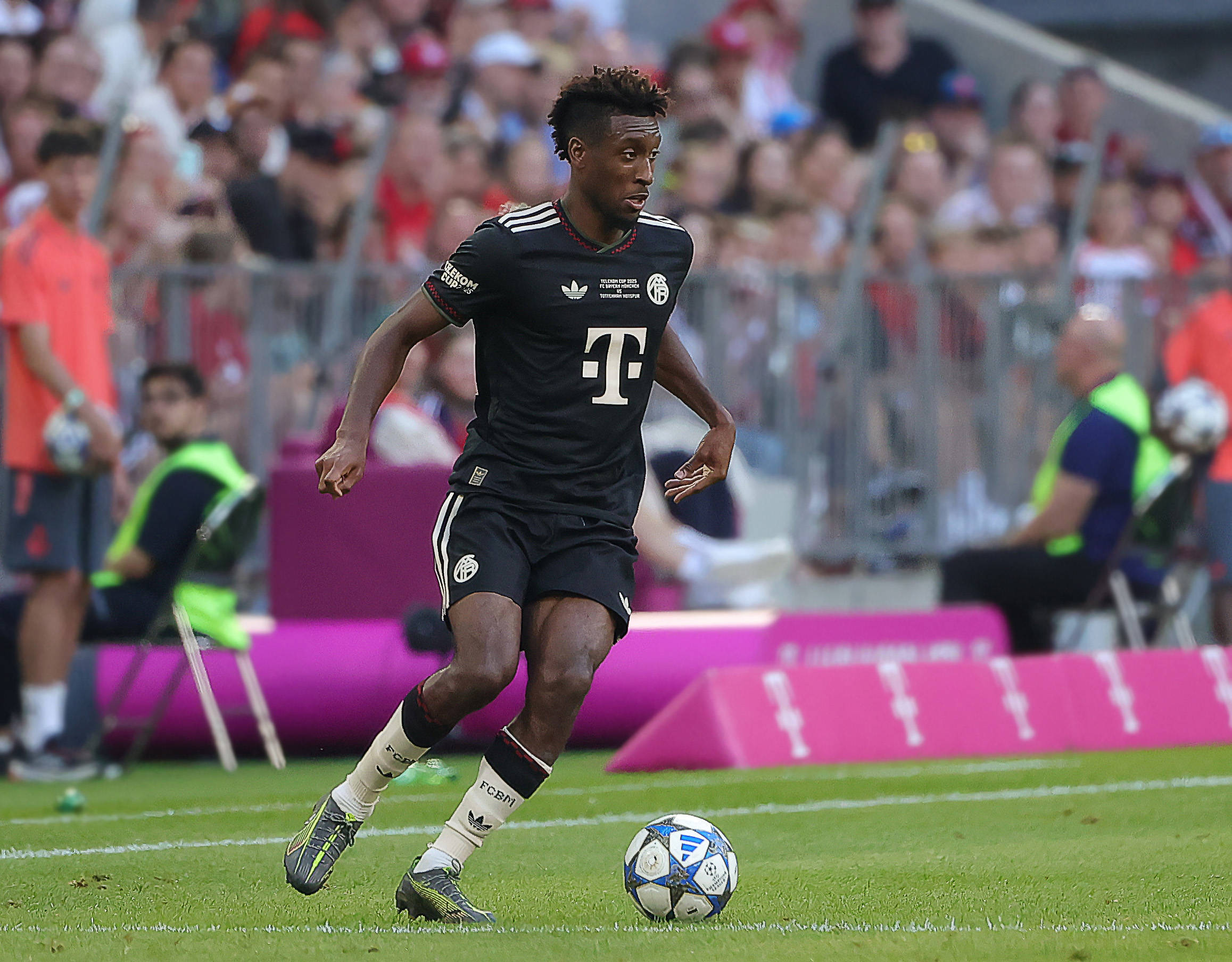 Kingsley Coman im Bayern-Dress