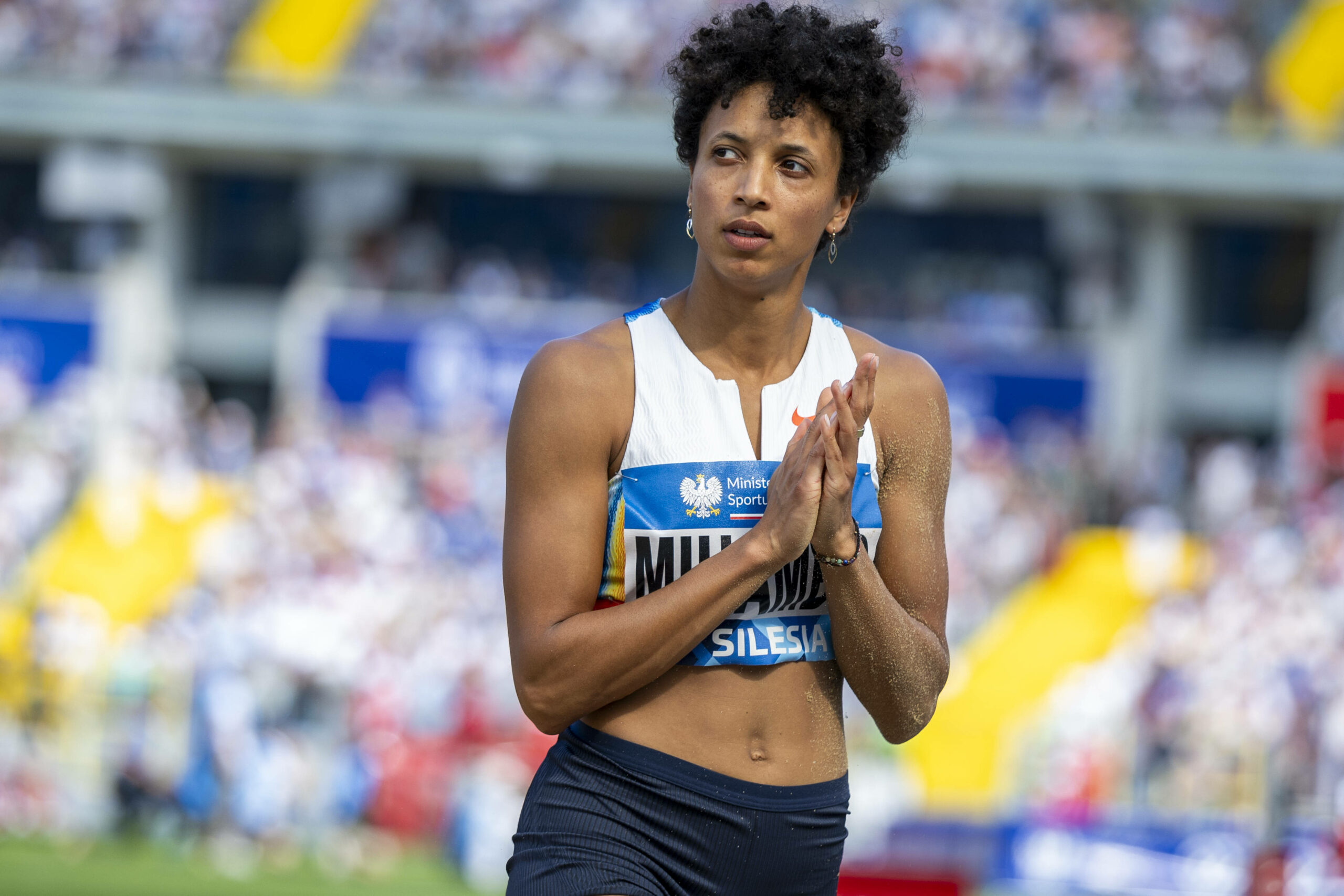 Malaika Mihambo klatscht in die Hände