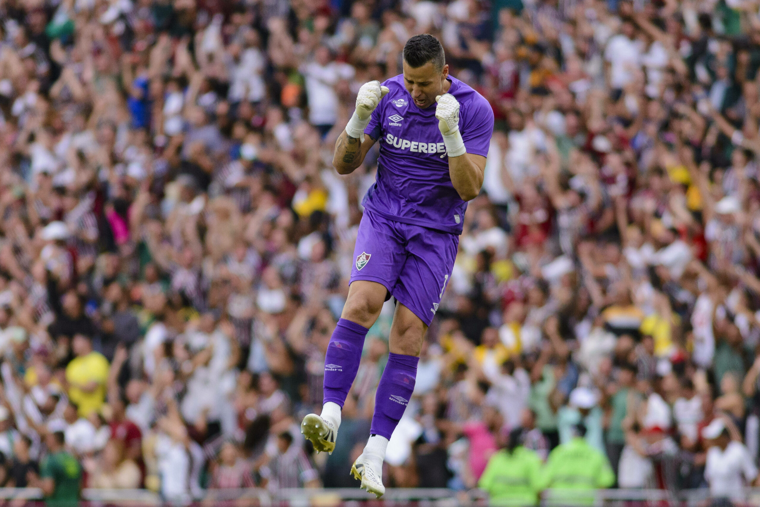 Fabio jubelt im Fluminense-Trikot