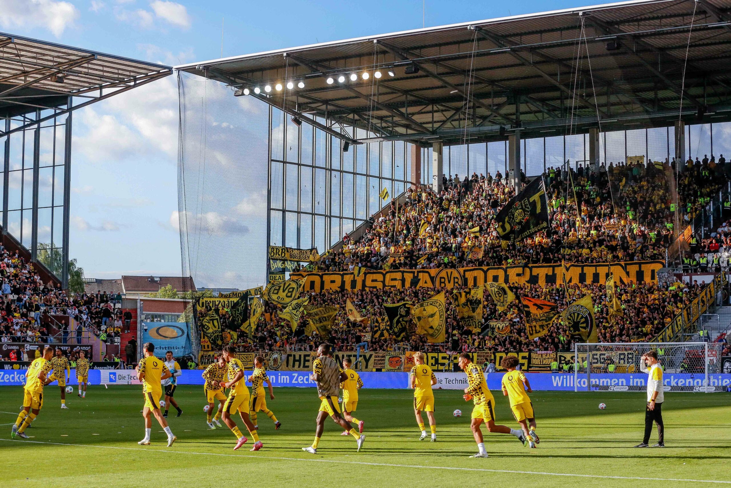 BVB-Fanblock am Millerntor