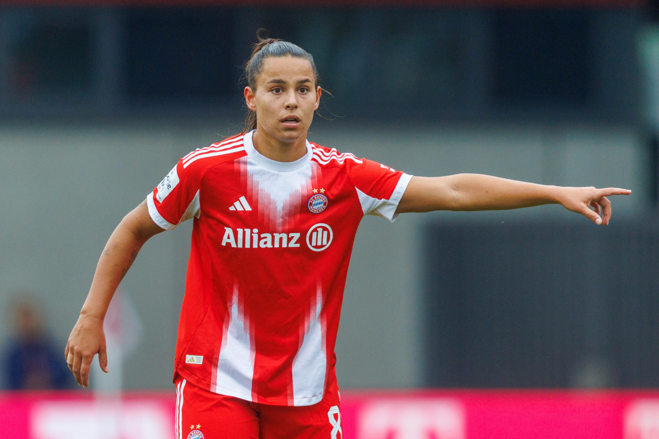 München, Frauenfußball-Testspiel: Lena Oberdorf (FC Bayern) im Einsatz beim 4:1-Sieg gegen Real Madrid.