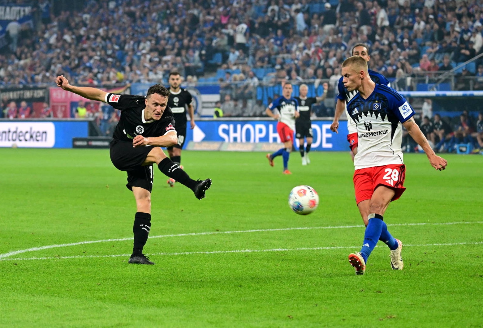 Martijn Kaars gegen den HSV