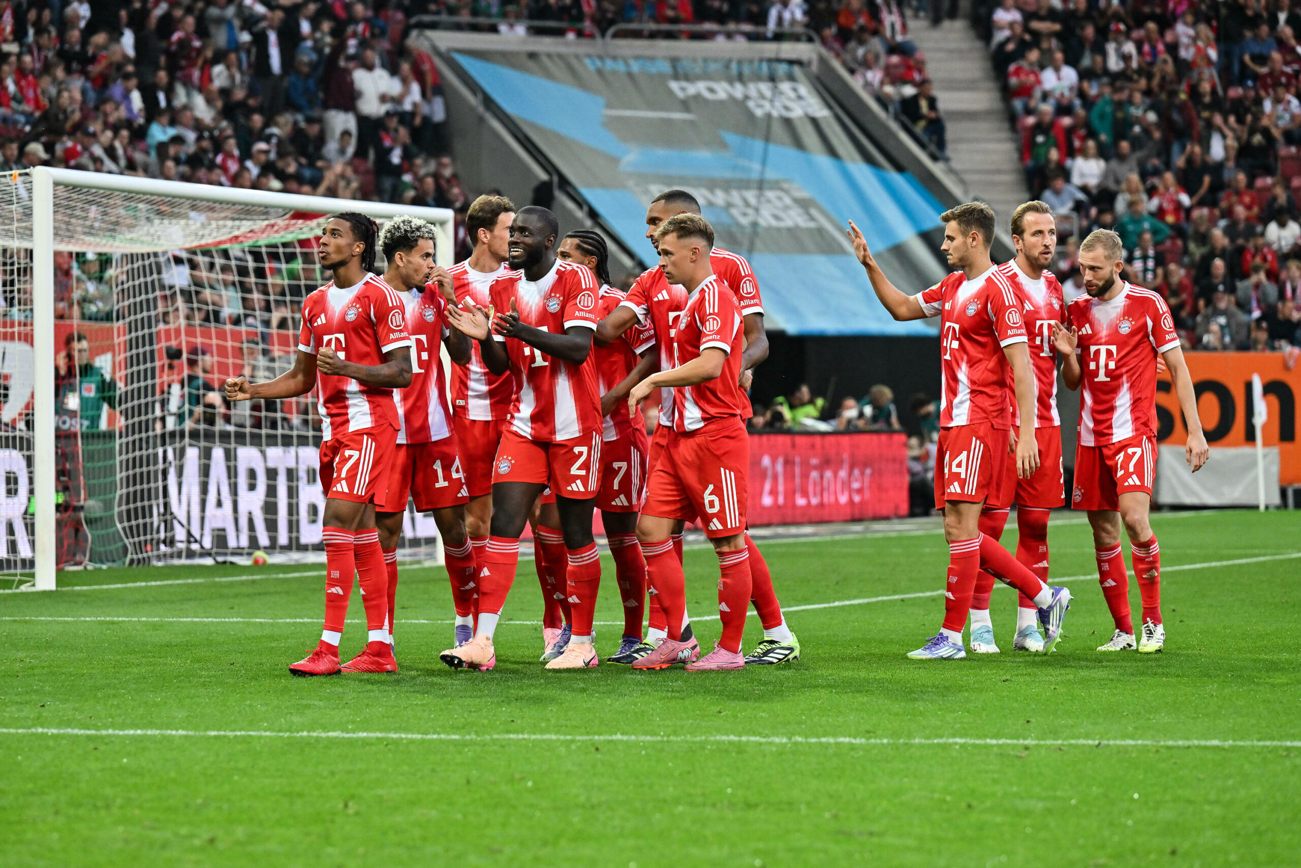 Bayerns Spieler jubeln