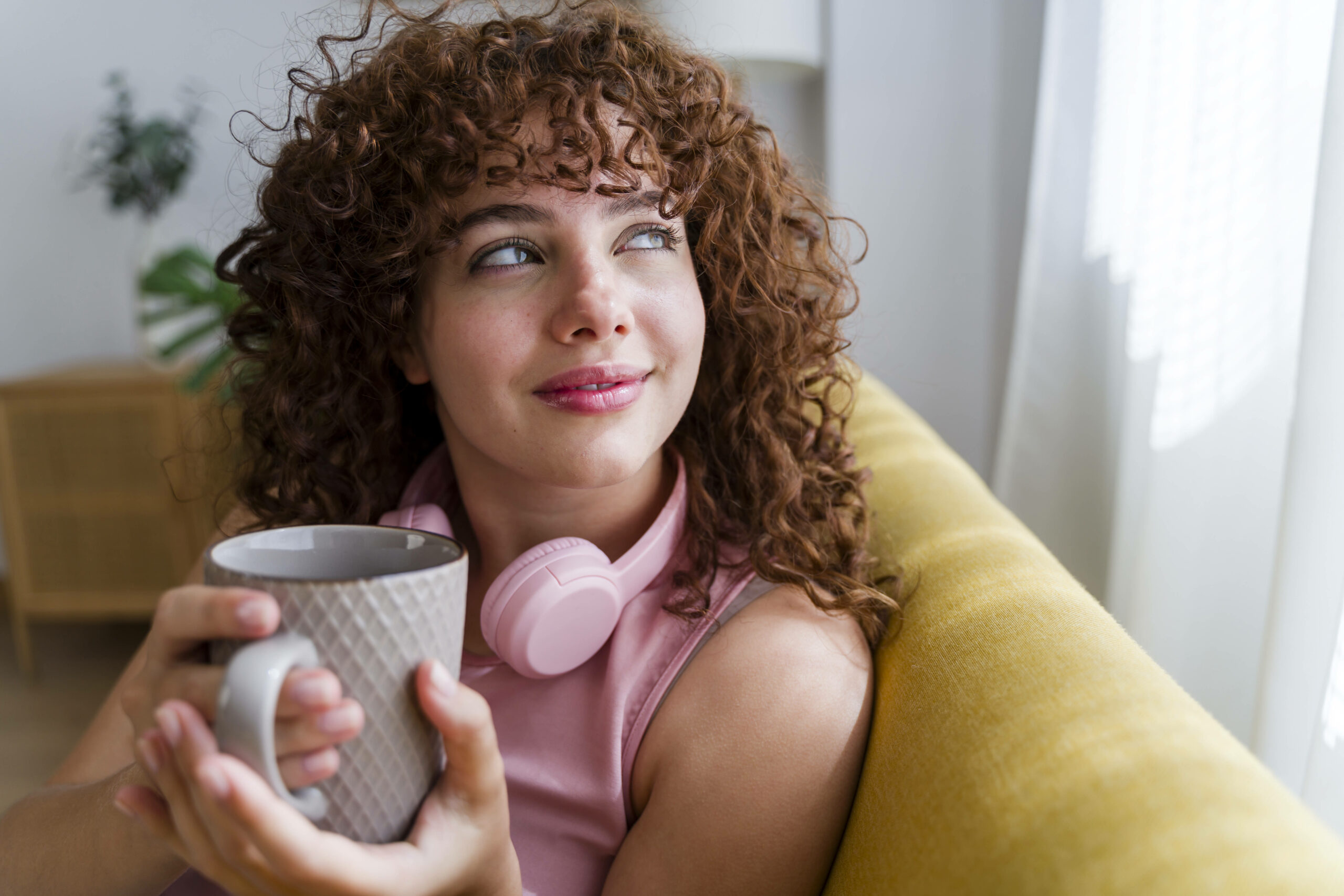 Frau mit Kaffee
