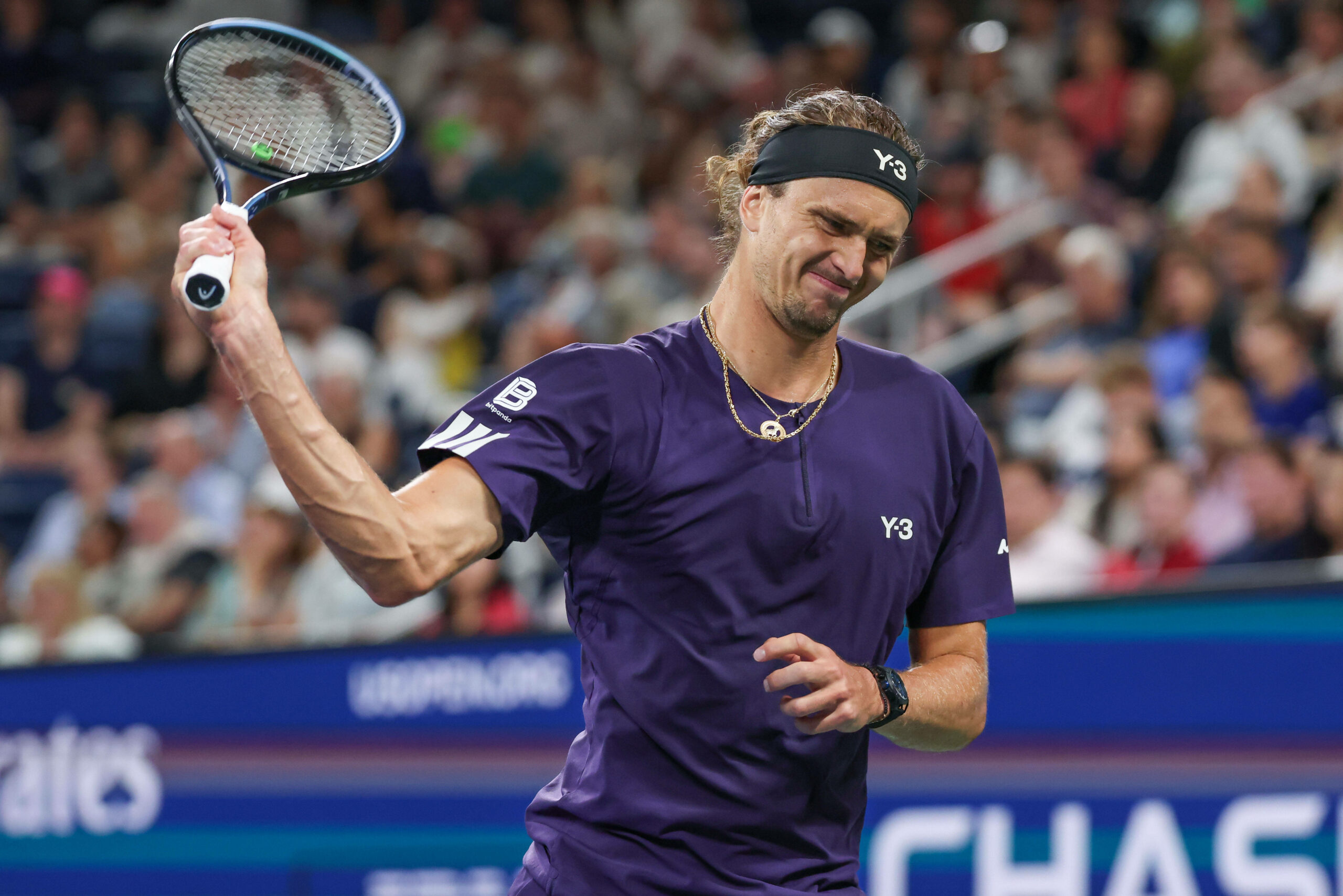 Alexander Zverev guckt wütend