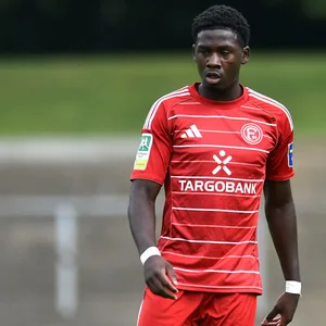 Mechak Quiala Tito im Düsseldorf-Trikot