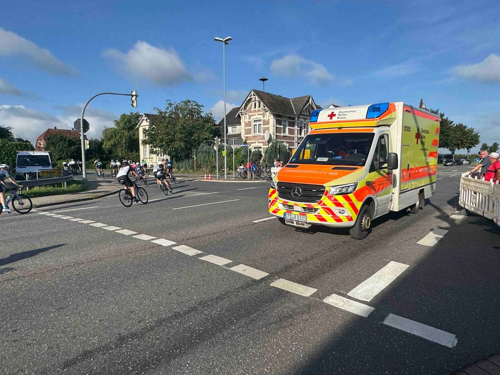 Massenstürze bei Jedermann Rennen – Großalarm bei Hamburg