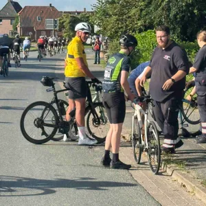 Massenstürze bei ADAC Cyclassincs – merhere Verletzte