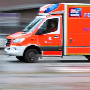 Ein Rettungswagen der Feuerwehr Hamburg