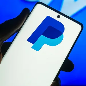 PayPal auf einem Smartphone (Symbolbild).