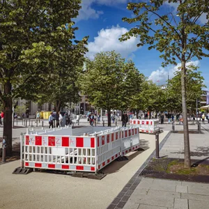 Die Trampoline am Jungfernstieg sind seit Anfang August eingezäunt.