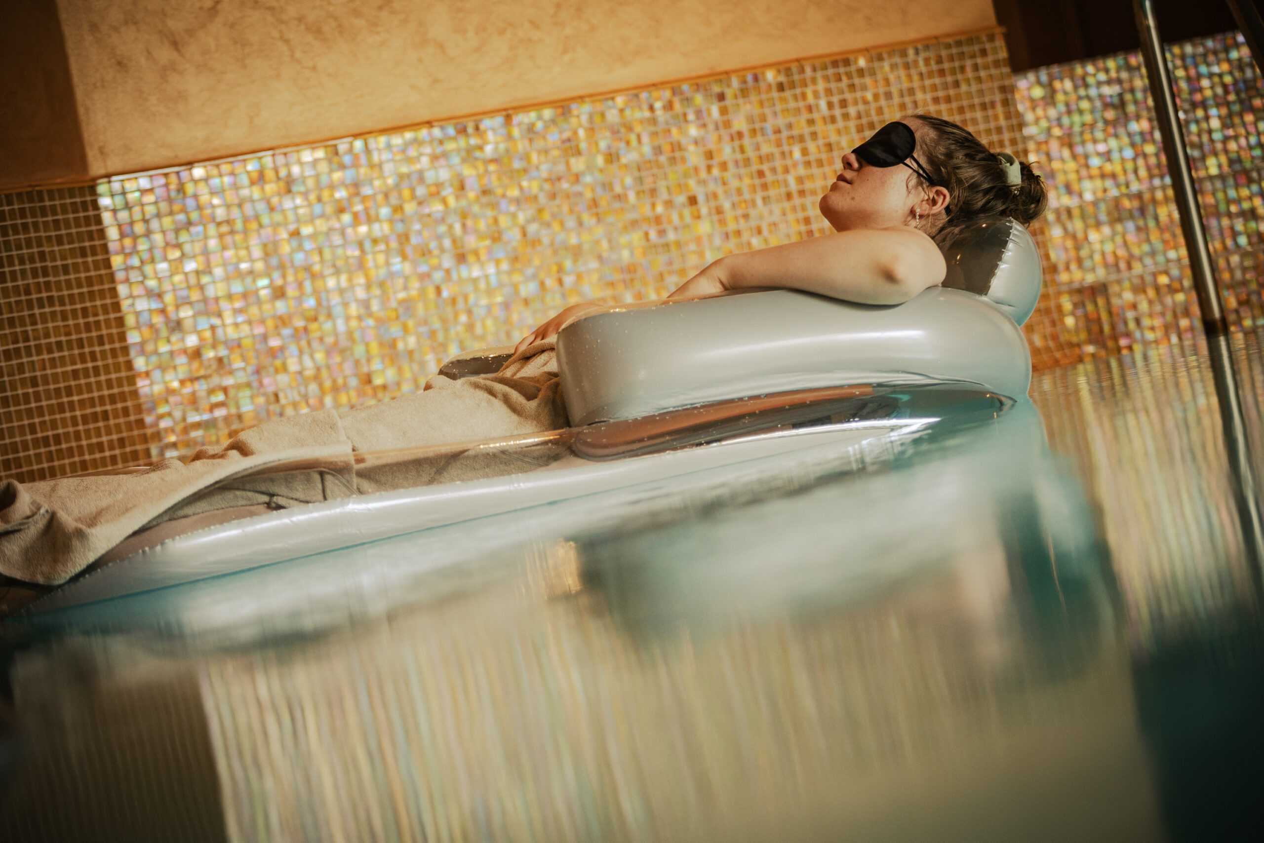 MOPO-Reporterin Pauline Reibe beim Sound Bathing.