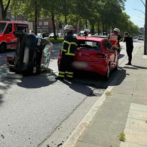 Einer der beteiligten Autofahrer wurde bei dem Crash schwer verletzt.