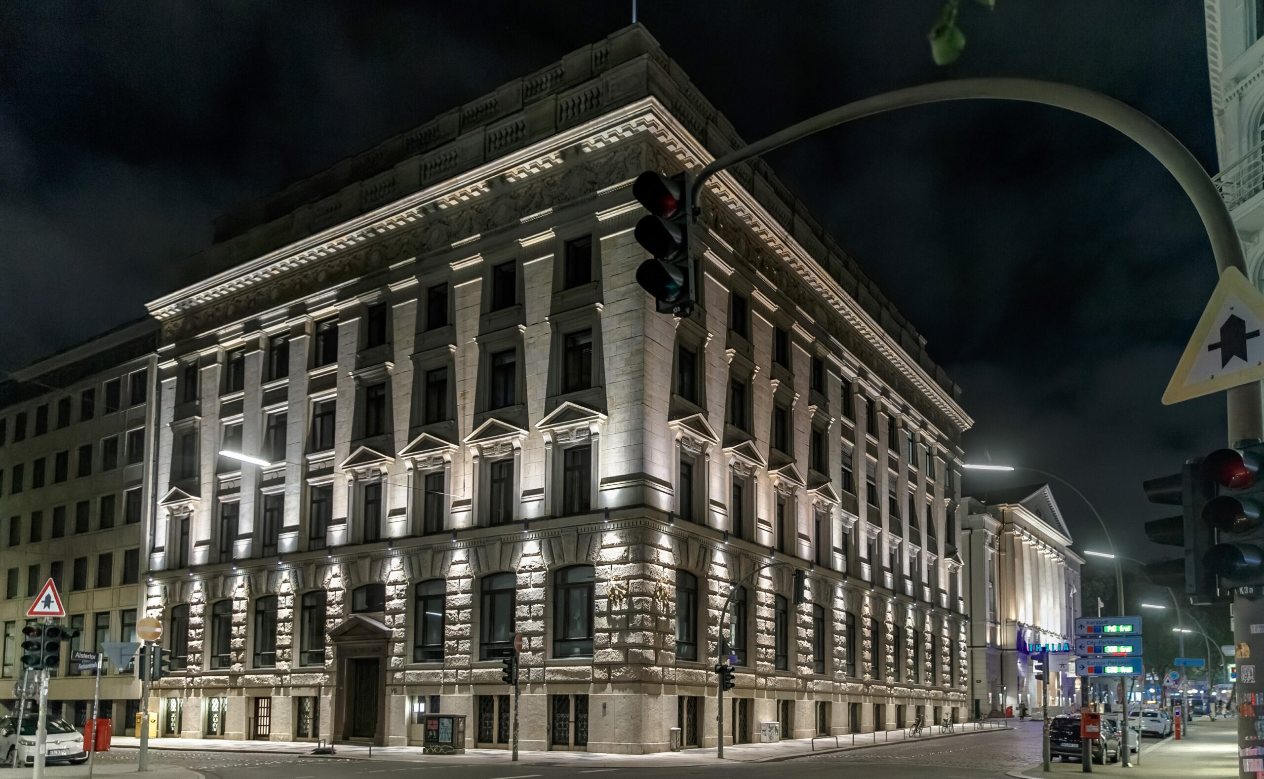 Die Warburg Bank am Alstertor in Hamburg (Archivbild).