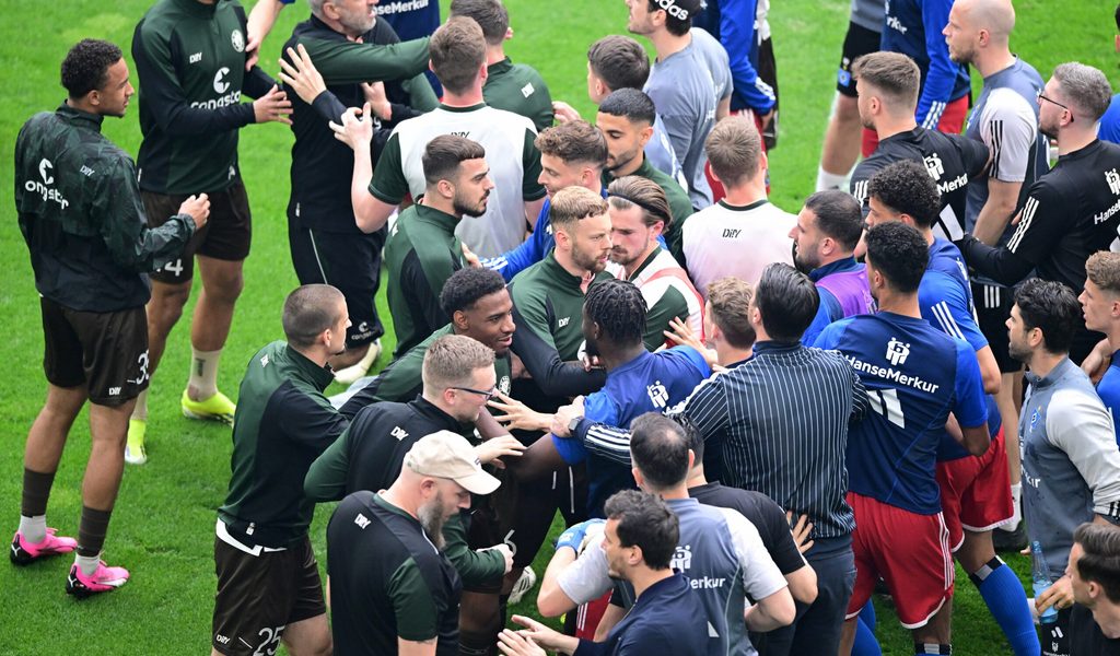 -Kindergartenm-ig-Blessin-spricht-ber-Rudelbildung-vor-letztem-Derby