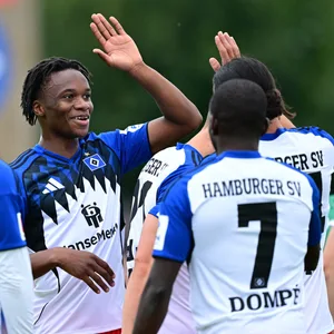 Ransford Königsdörffer, Aboubaka Soumahoro, Jean-Luc Dompé und Rayan Philippe jubeln