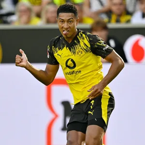 Jobe Bellingham in einem Testspiel von Borussia Dortmund