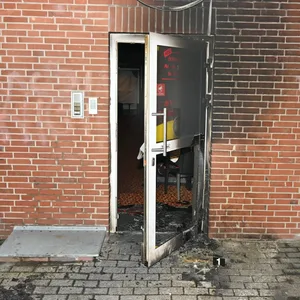 Ruß ist an der Fassade der Spilothek zu erkennen.
