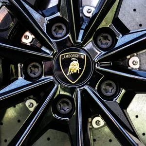 Die Felge eines Lamborghini (Symbolbild).