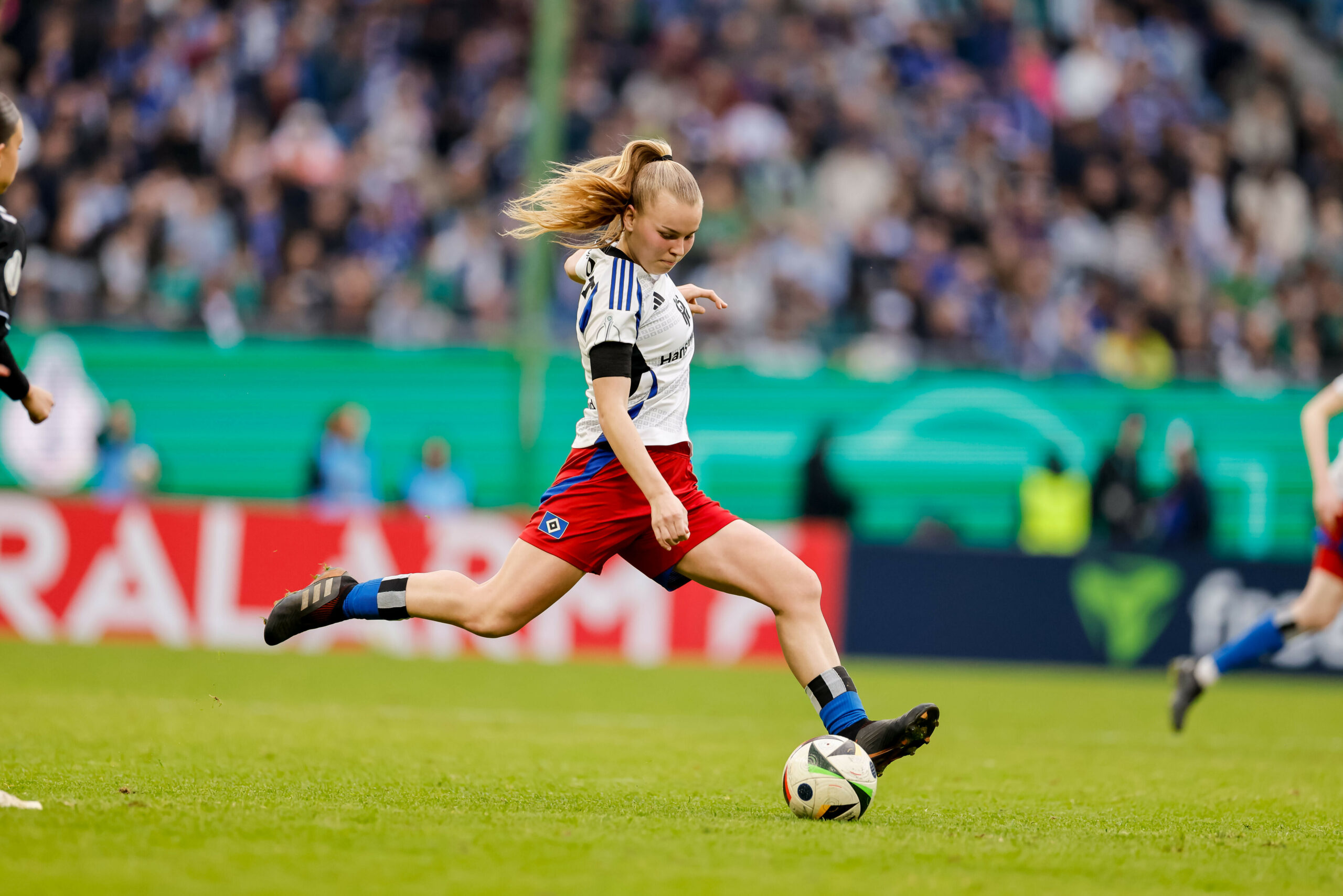 Svea Stoldt bei einem Spiel des HSV
