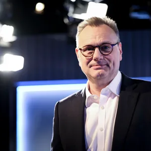 Hendrik Lünenborg schaut in die Kamera