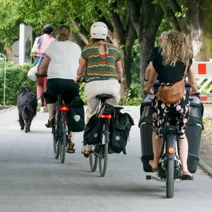 Fahrradfahrer an der Alster