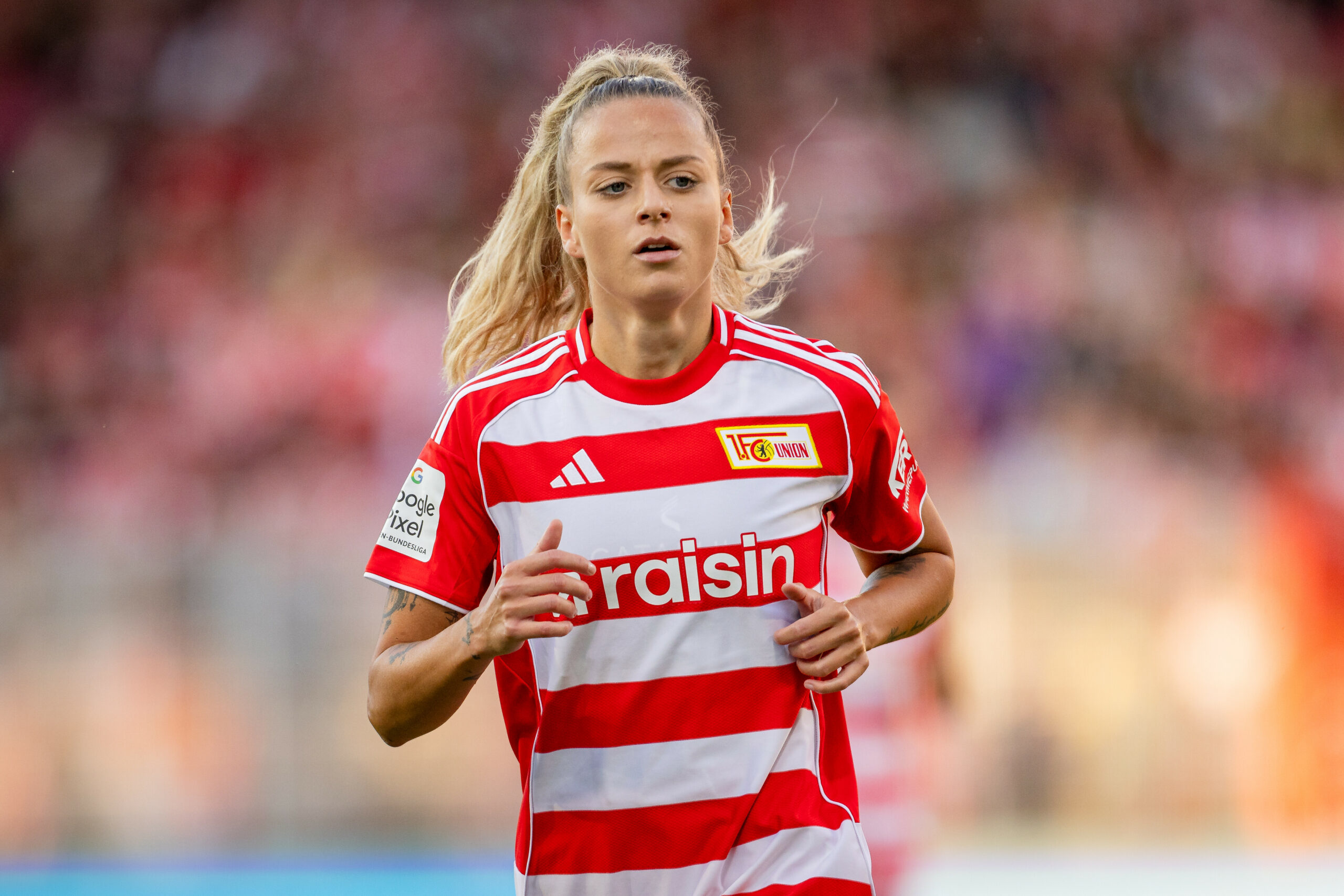 Jenny Hipp im Trikot von Union Berlin