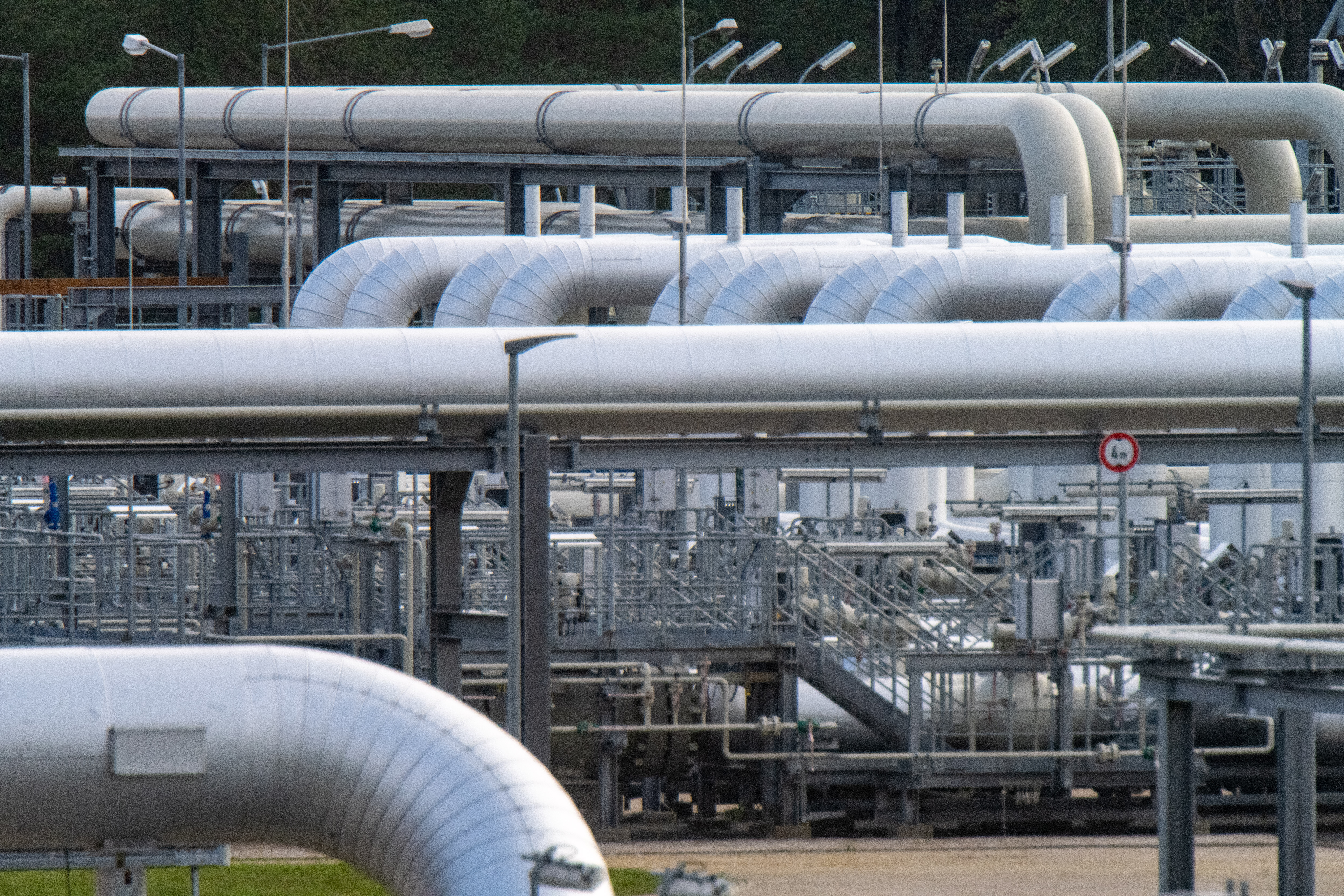 Die Rohrsysteme und Absperrvorrichtungen in der Gasempfangsstation der ehemaligen Ostseepipeline Nord Stream 2 liegen am Standort Lubmin.