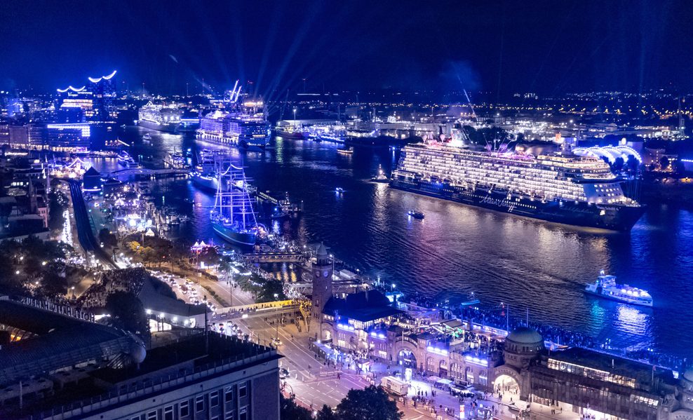 Parade bei den Hamburg Cruise Days