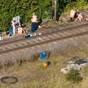 Bahn Mitarbeiter Gleise