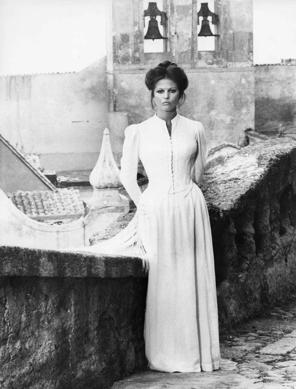 Claudia Cardinale war eine italienische Schauspiel-Ikone. Hier eine Szene aus dem Film „Die Rache der Camorra”.