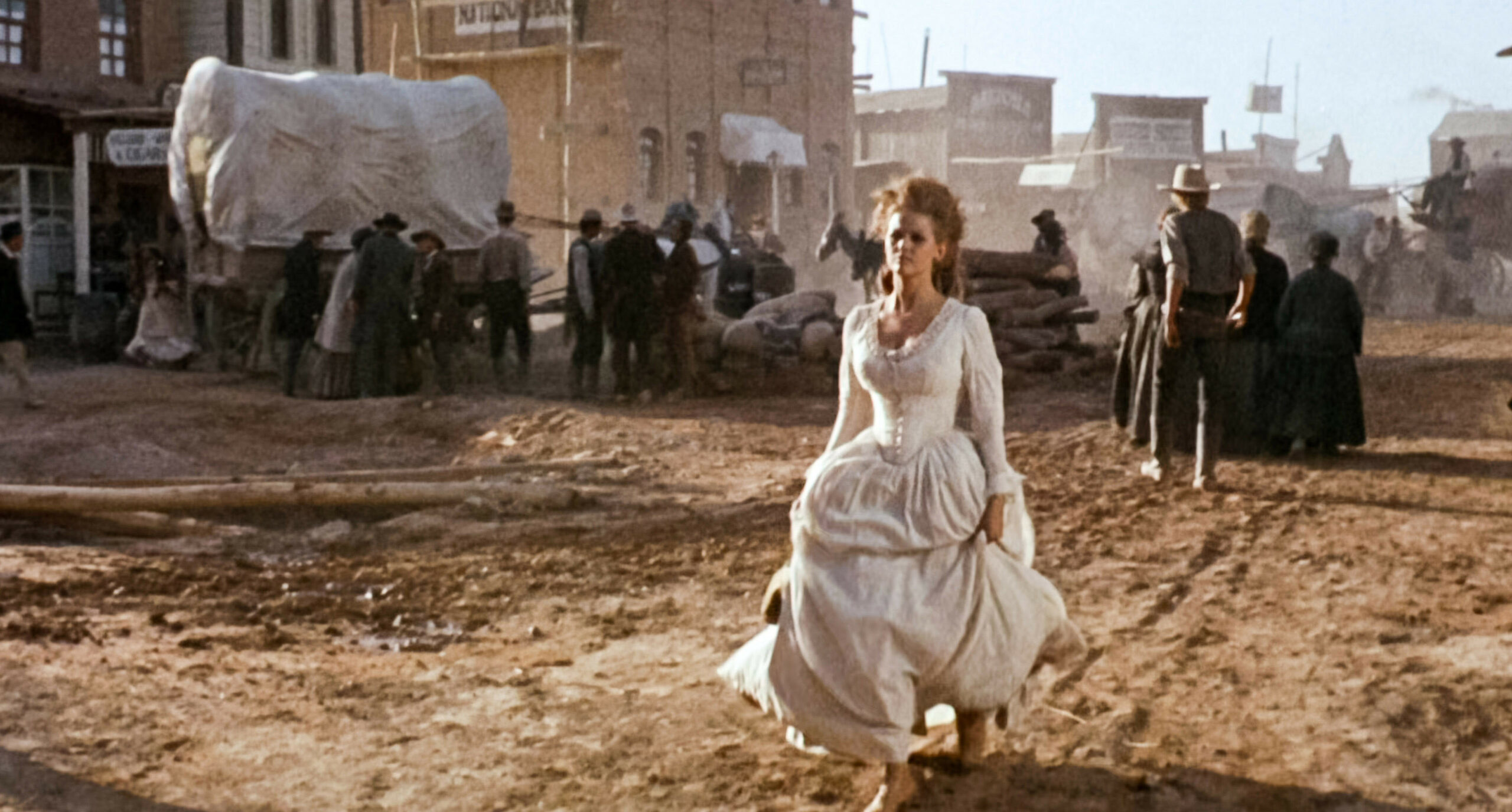 Szene aus dem Film „Spiel mir das Lied vom Tod” mit dem Claudia Cardinale Weltruhm erlangte.