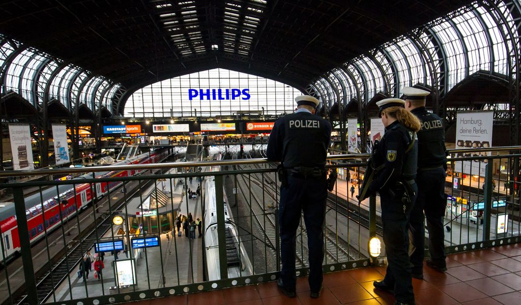 Schl-ger-mit-Spielzeugpistole-kurioser-Fall-am-Hauptbahnhof