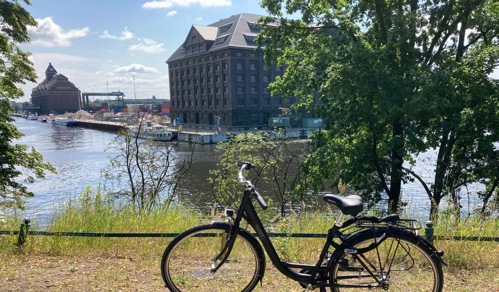 Berlin-mal-anders-Auf-zwei-R-dern-nach-Elektropolis