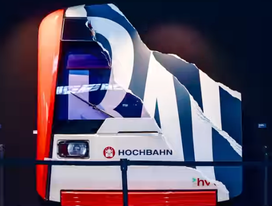 Zoff um U-Bahn in Kunstwerk: Ist diese Front geklaut?