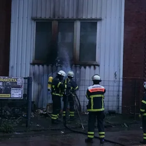 Wieder Flammen in der Billstraße – Feuerwehr verhindert Großbrand