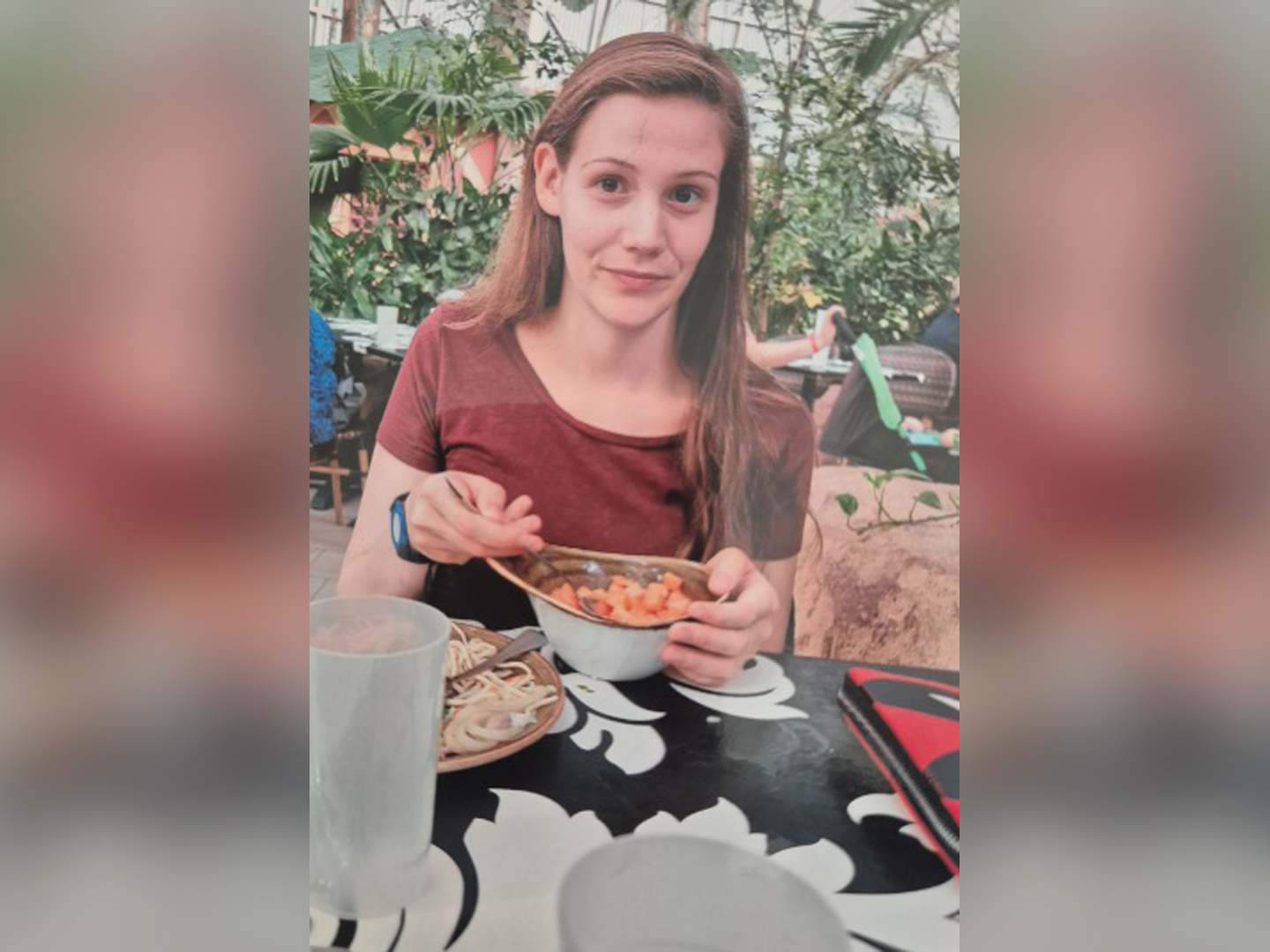 Wer hat Emma gesehen? Die 27-Jährige aus Bad Segeberg wurde zuletzt am Donnerstagvormittag gesehen.