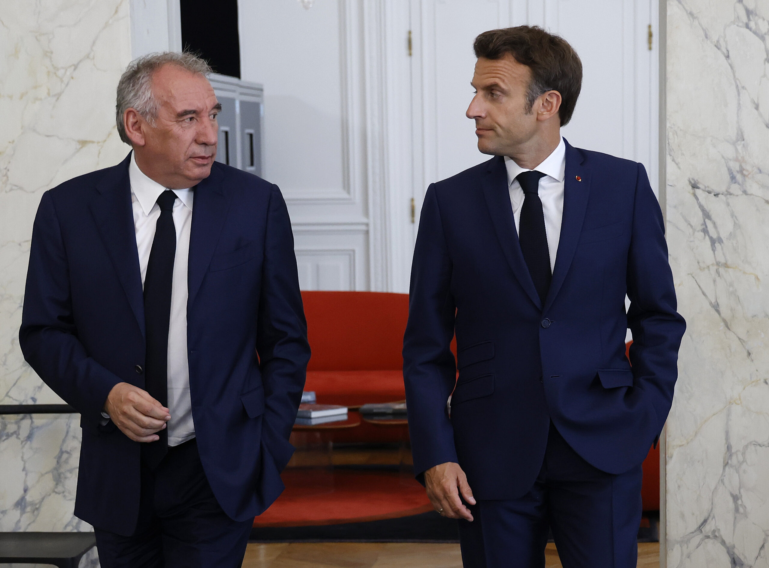 Noch-Premier Francois Bayrou (l.) mit Frankreichs Staatspräsident Emmanuel Macron.