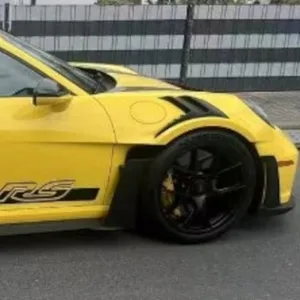 250.000 Euro teuer, 525 PS stark – und spurlos verschwunden: Die Polizei bittet um Hilfe bei der Suche nach diesem Porsche 911 GT3RS.