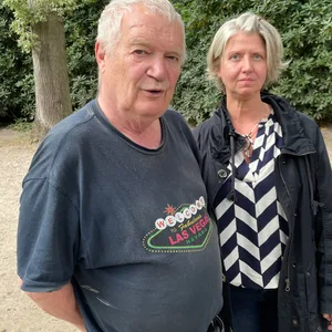 Für den Tod ihres Vaters ist er mitverantwortlich: Ex-Rocker Günther „Conny“ Hartmann beim Treffen mit Anja Michaelsen vor einigen Tagen.