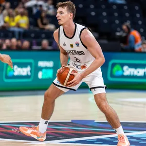 Justus Hollatz im deutschen EM-Spiel gegen Großbritannien