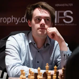 GM Matthias Blübaum beim Nachdenken während eines Matches.