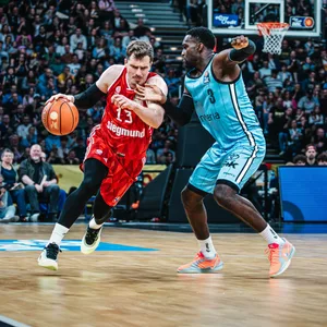 Andreas Obst in einem Spiel gegen Osaro Rich