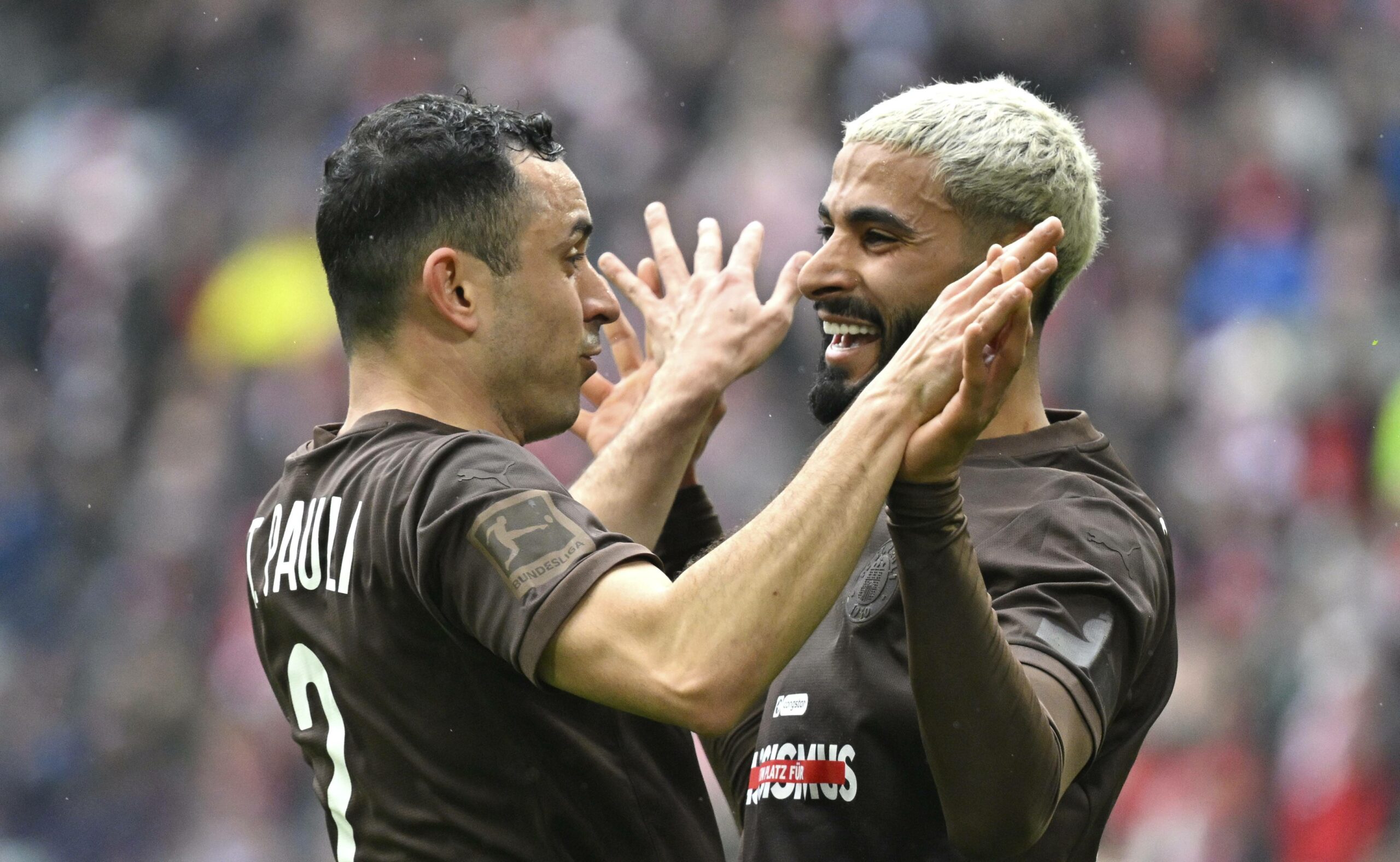 Manolis Saliakas könnte Elias Saad am Sonntag wieder begegnen - vielleicht aber erst nach seiner Einwechslung.
