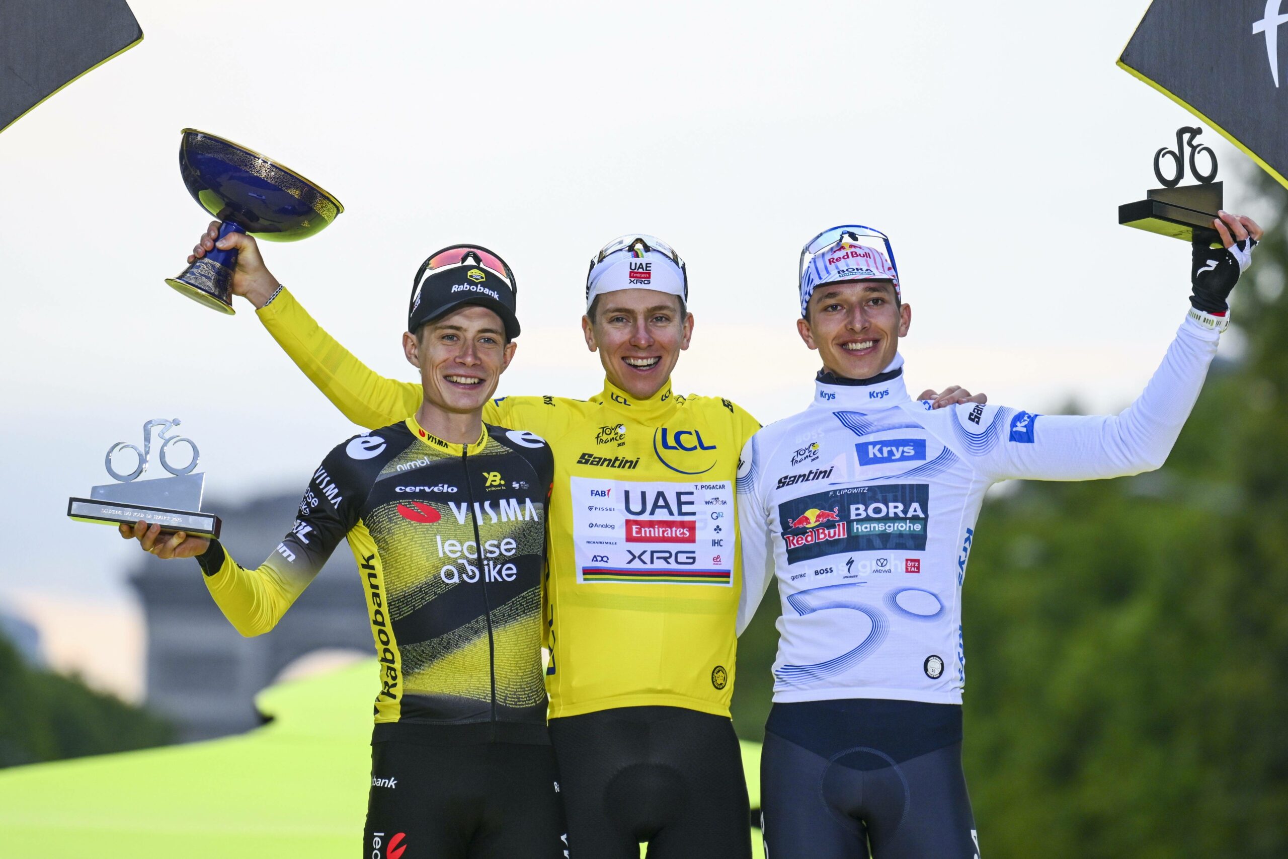 Das Tour-Podium aus Jonas Vingegaard, Tadej Pogacar und Florian Lipowitz
