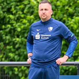 Siebers im VfL Bochum Trainingsanzug