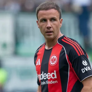 Mario Götze im Frankfurt Trikot.