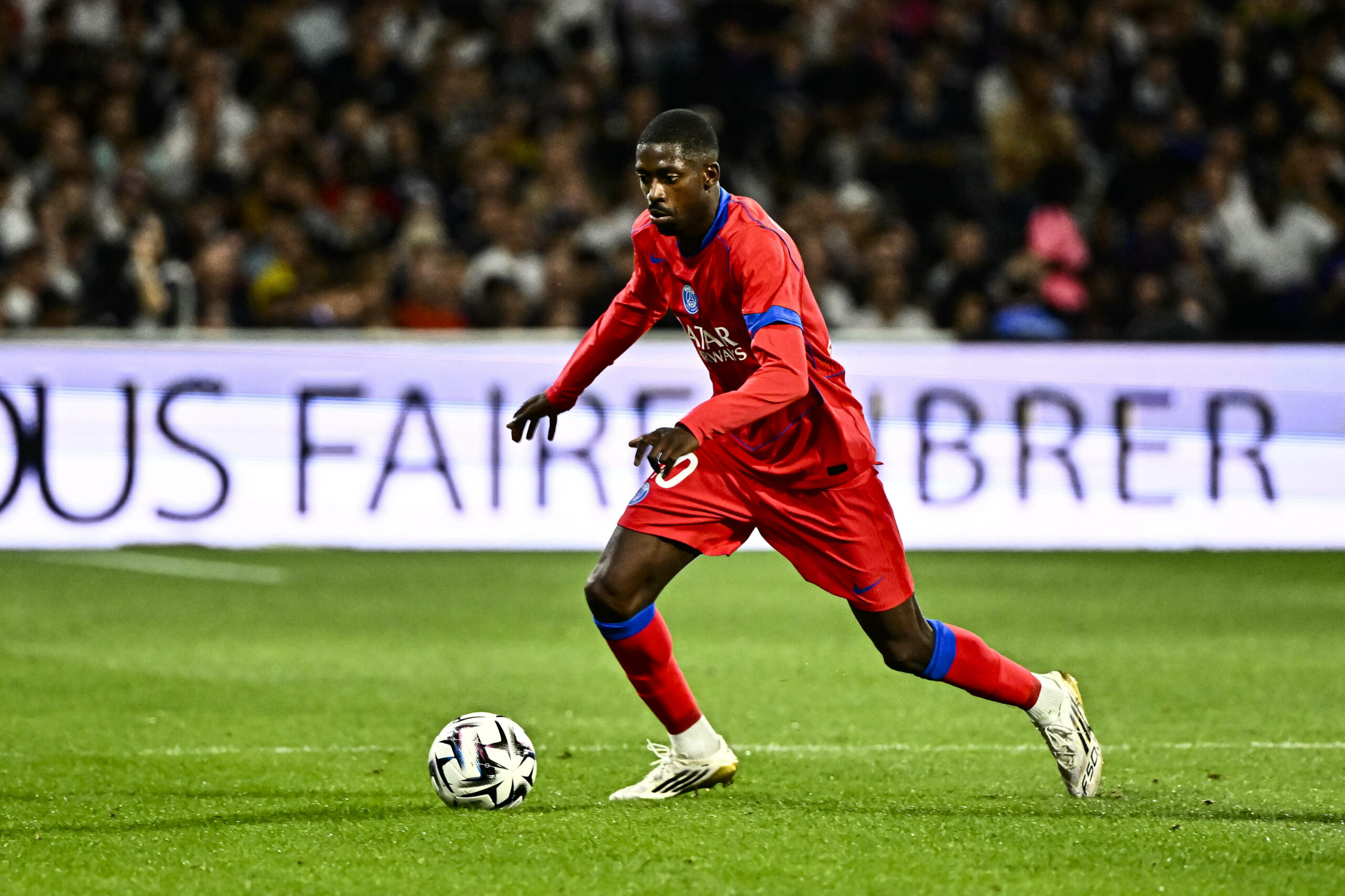 Ousmane Dembele am Ball für PSG.